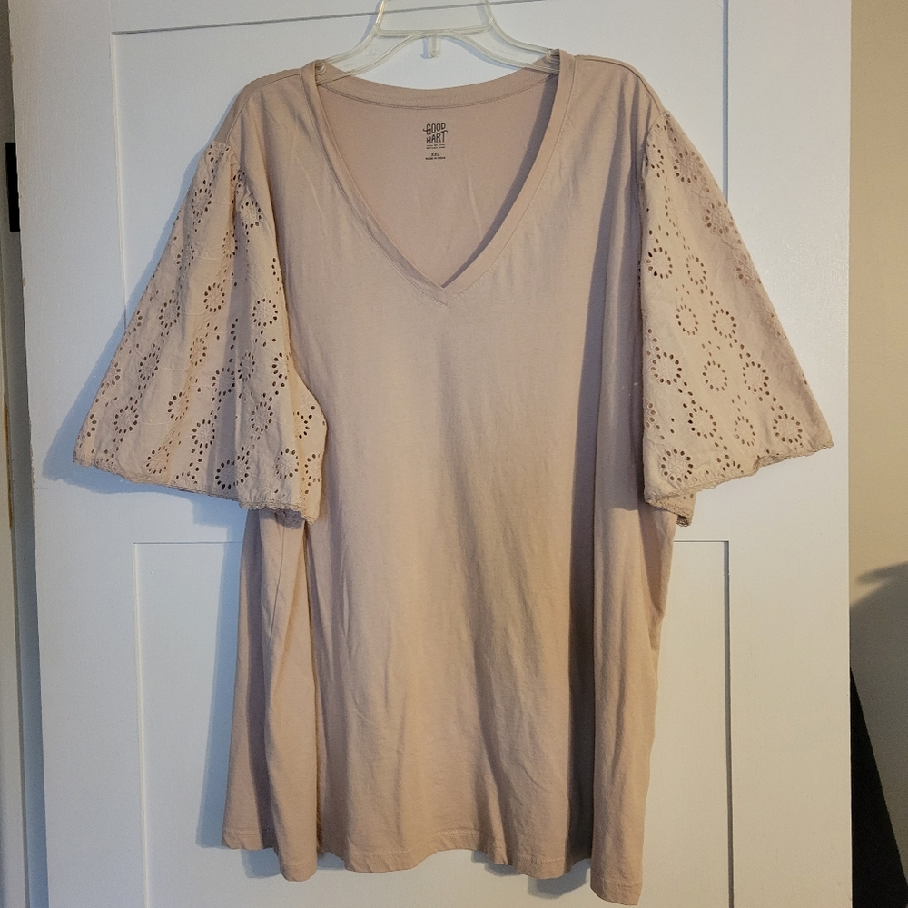 Eyelet sleeved top